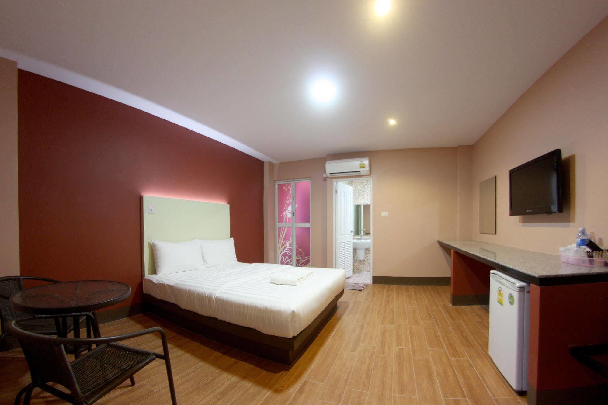 Hotel Park Sing Buri